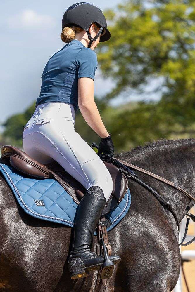 Woof Wear Vision Aura Close Contact Saddle Pad