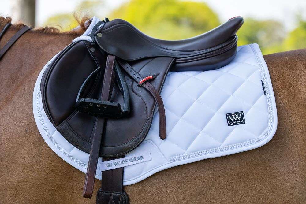 Woof Wear Vision Aura Close Contact Saddle Pad