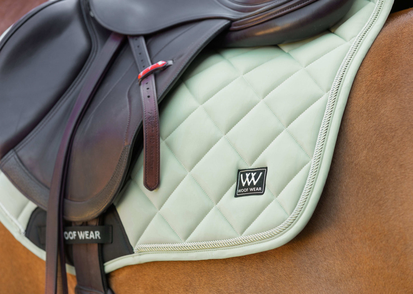 Woof Wear Vision Aura Close Contact Saddle Pad