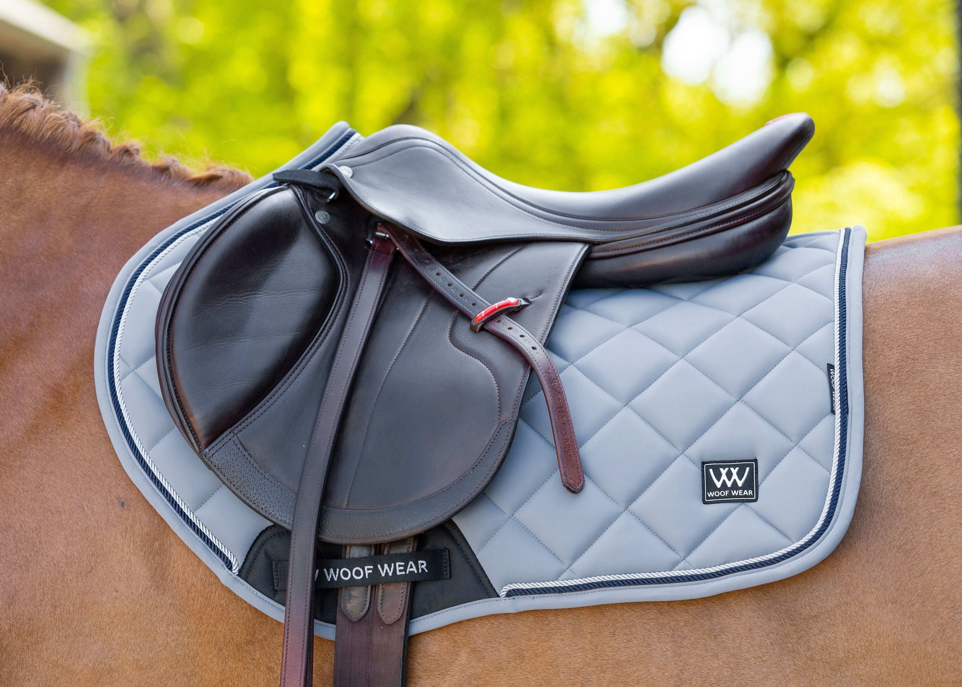 Woof Wear Vision Aura Close Contact Saddle Pad