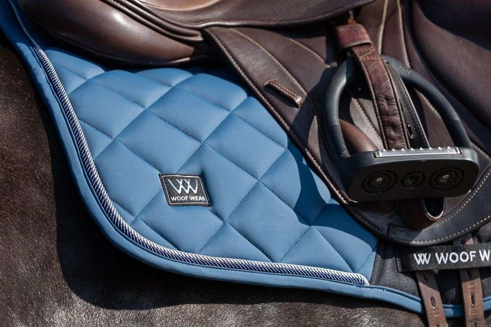 Woof Wear Vision Aura Close Contact Saddle Pad