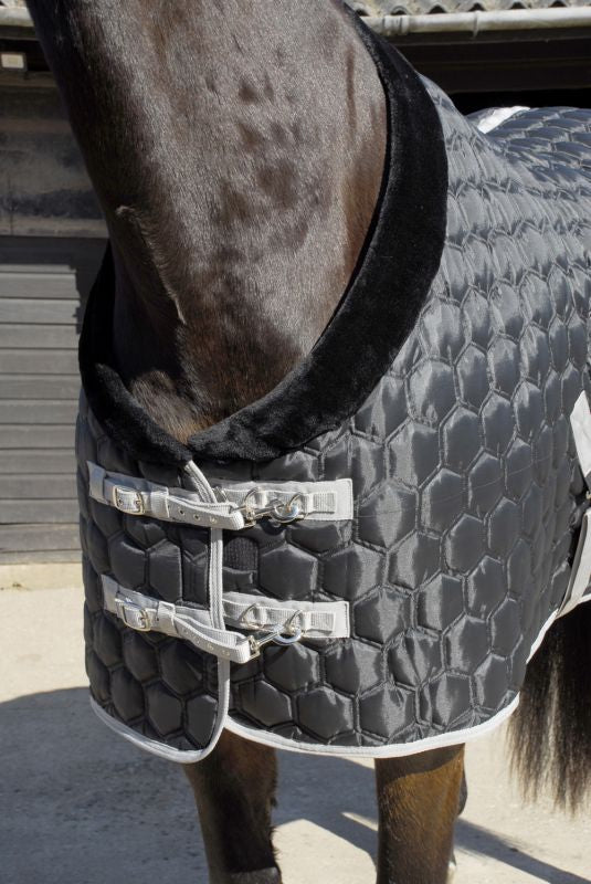 Rhinegold Michigan Hexagon Stable Rug Quilt - Top Of The Clops