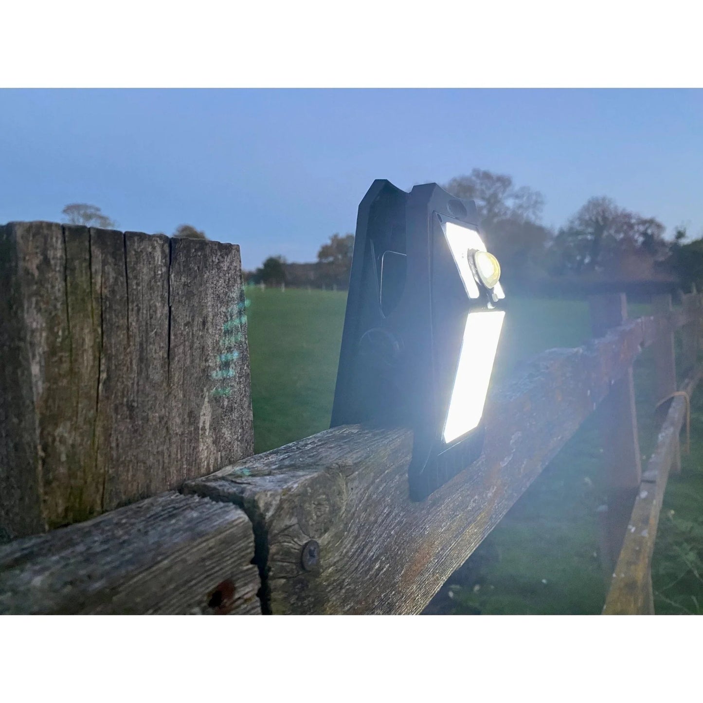 Equisafety Solar Powered LED Outdoor Light Clip