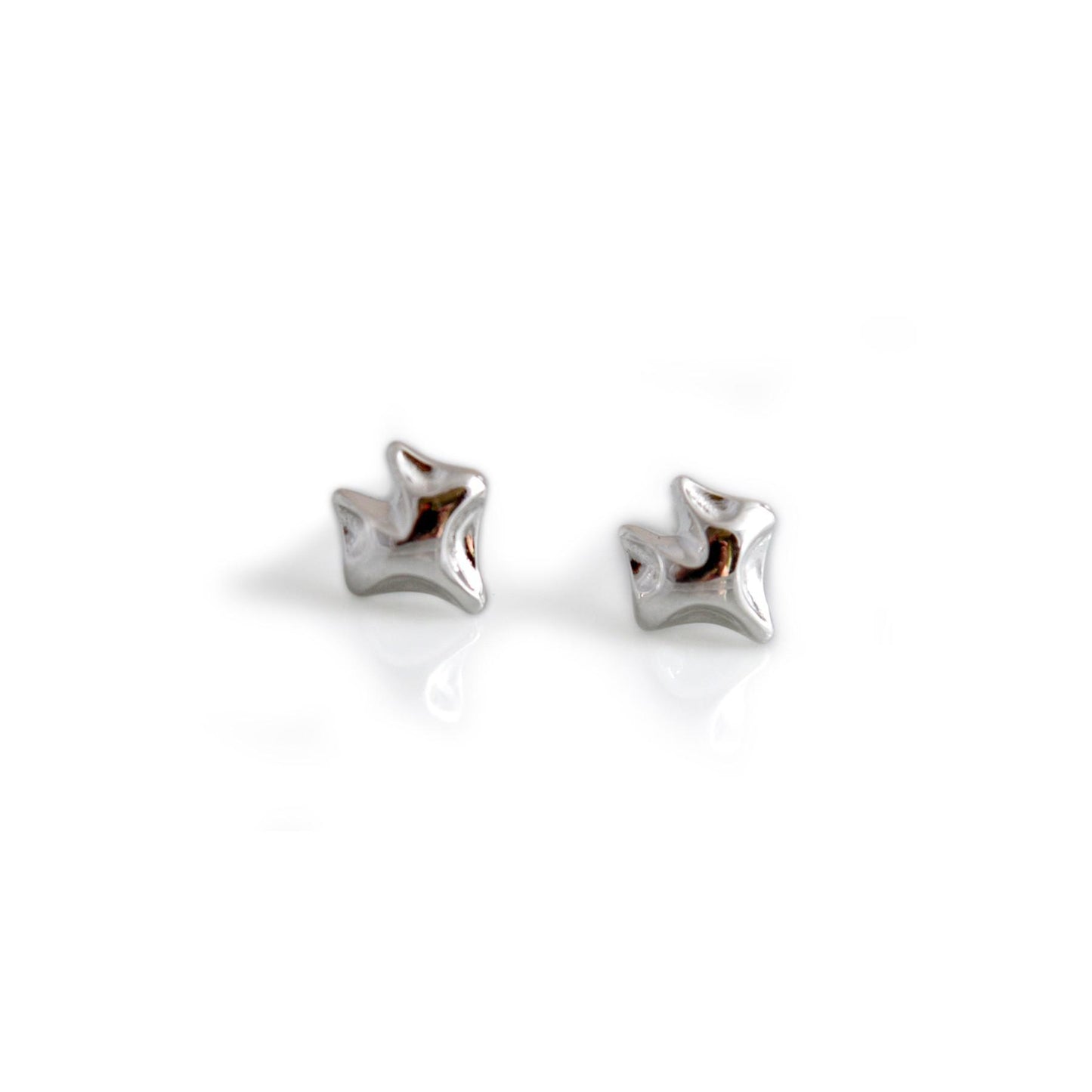 Hiho Silver Fox Stud Earrings