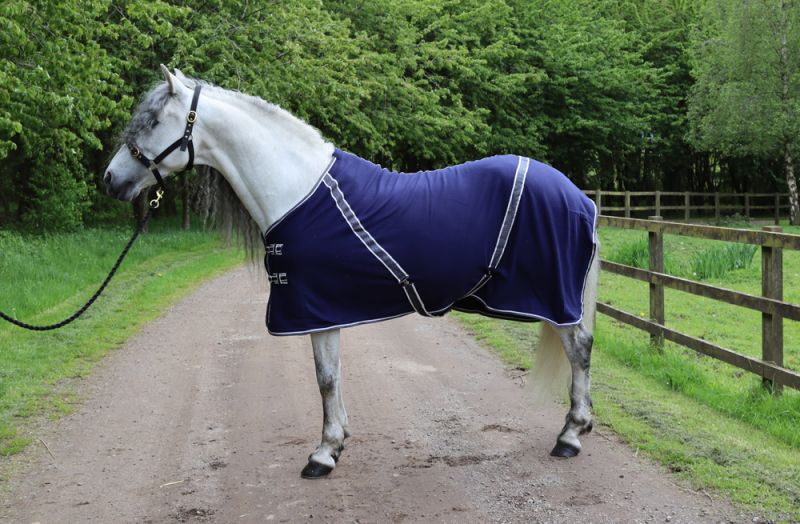 Rhinegold Comfey Fleece Rug