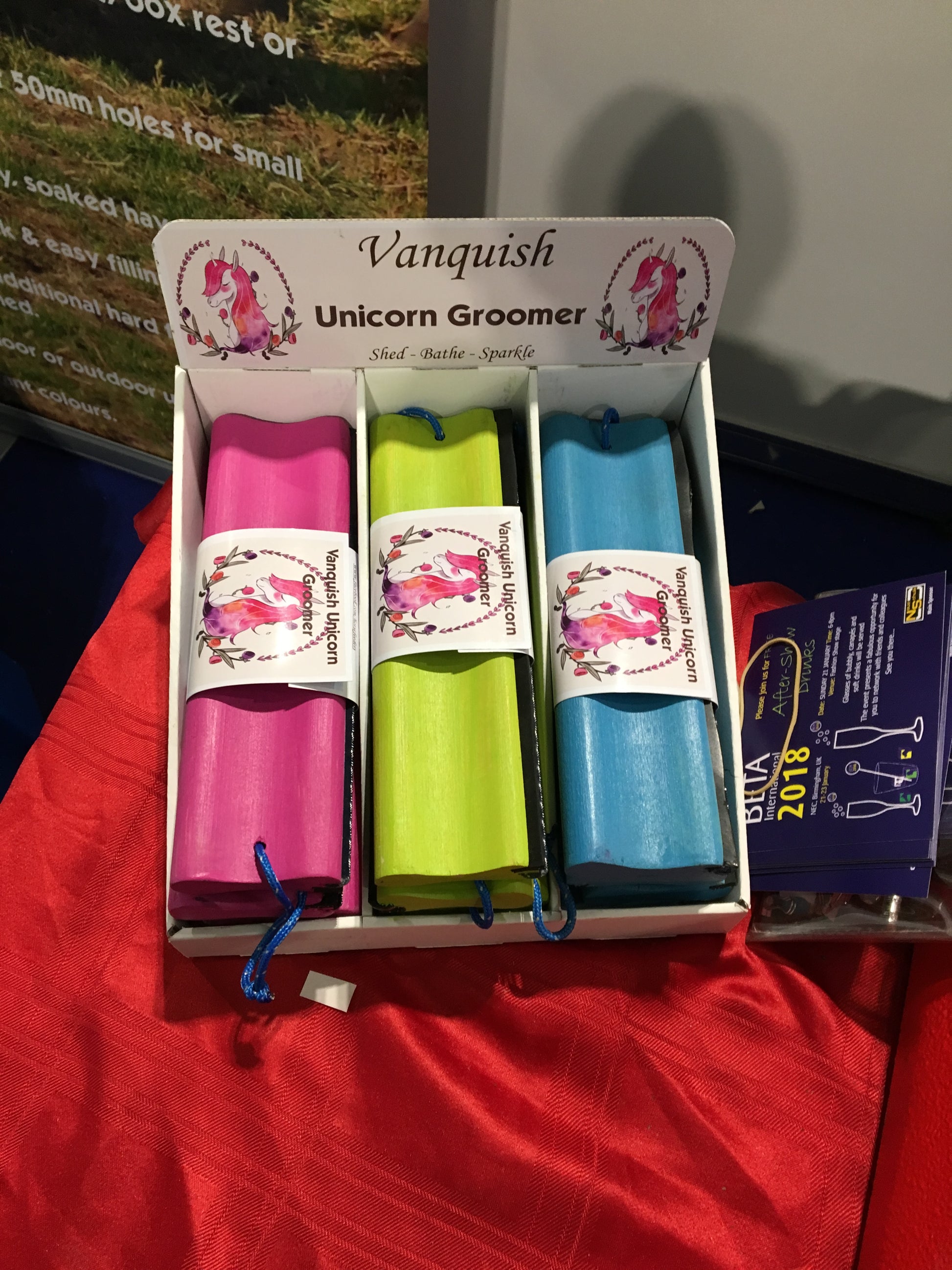 Vanquish Unicorn Groomer - Top Of The Clops