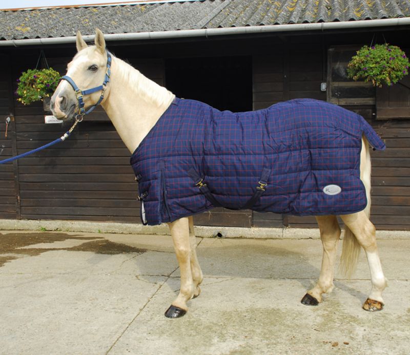 Rhinegold Orlando Heavy Weight Standard Neck 300g Stable Quilt - Top Of The Clops
